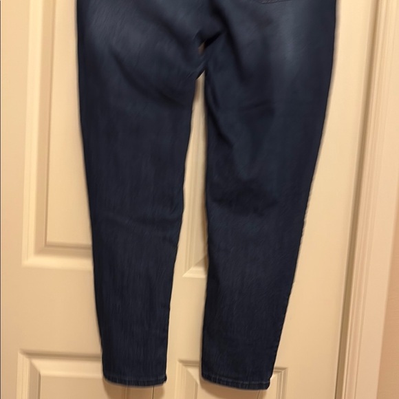 Democracy Blue Ankle Cropped Jeans with Tapered Fit - Picture 6 of 9